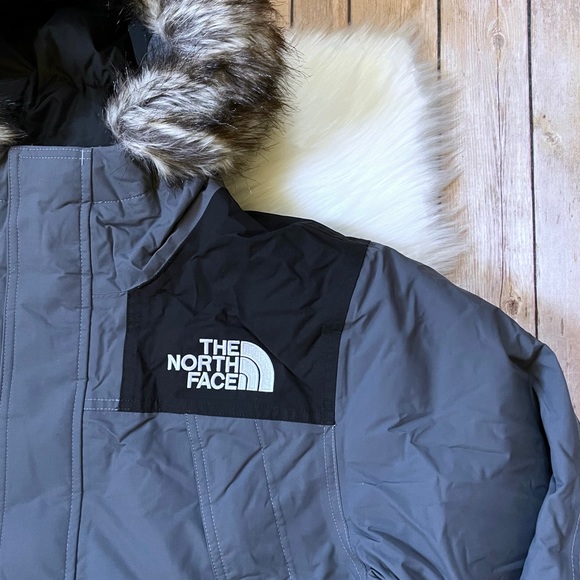 The North Face Men’s McMurdo Waterproof Parka In Vanadis Grey - Picture 3 of 9